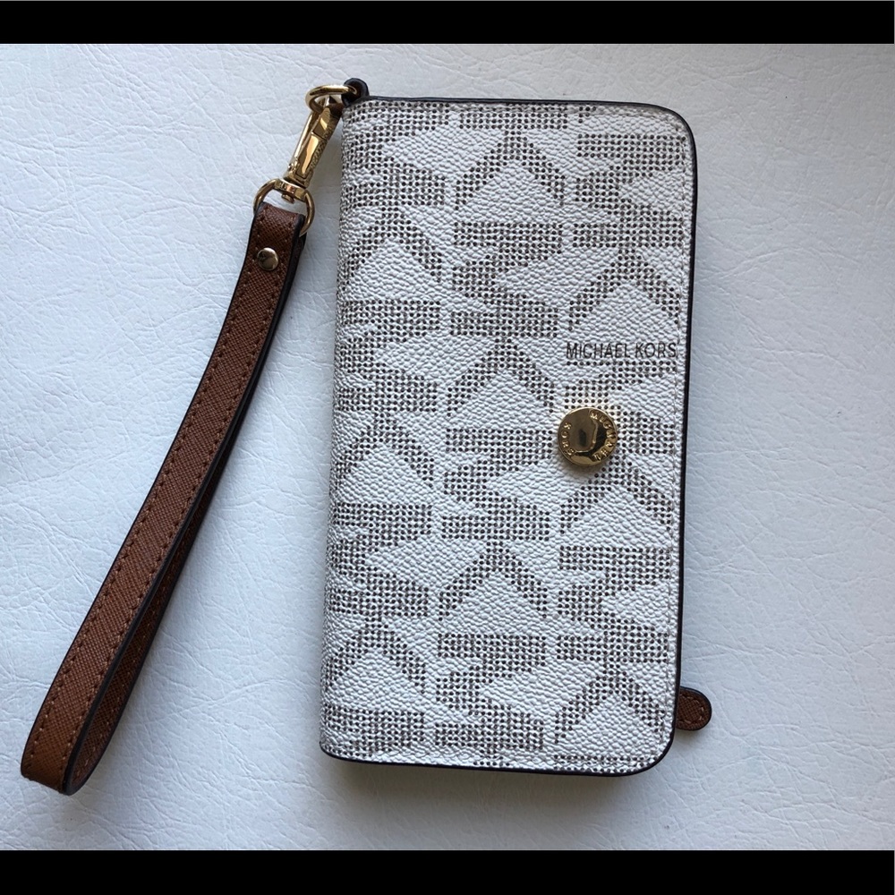 Micheal Kors Wristlet Wallet and Phone Case
